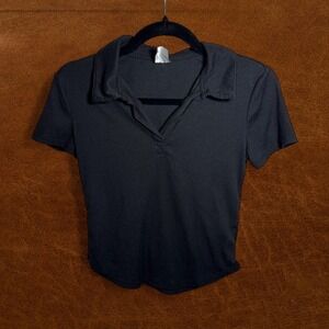 Women's No Boundaries black ribbed knit polo top in a size S (3–5)